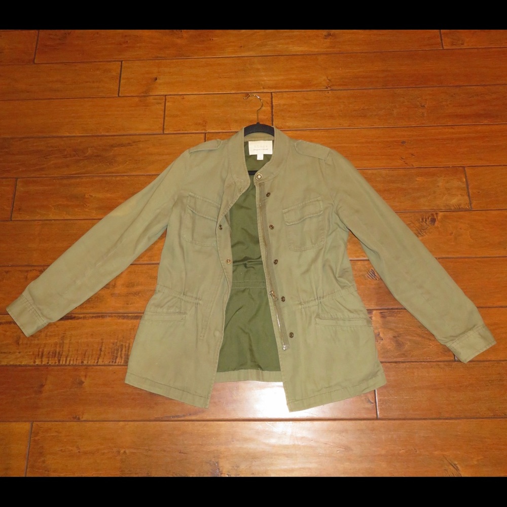 ADORABLE ARMY JACKET!!